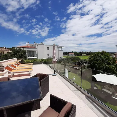 شقة Riva Beach View 2 Novigrad Istria