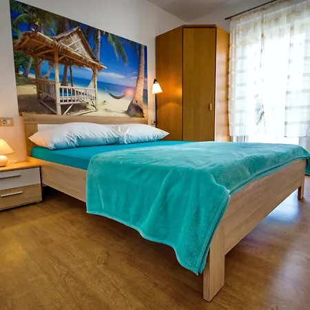 Apartamento Riva Beach View 2 *
